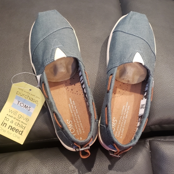 Toms Other - Toms youth slip on shoe